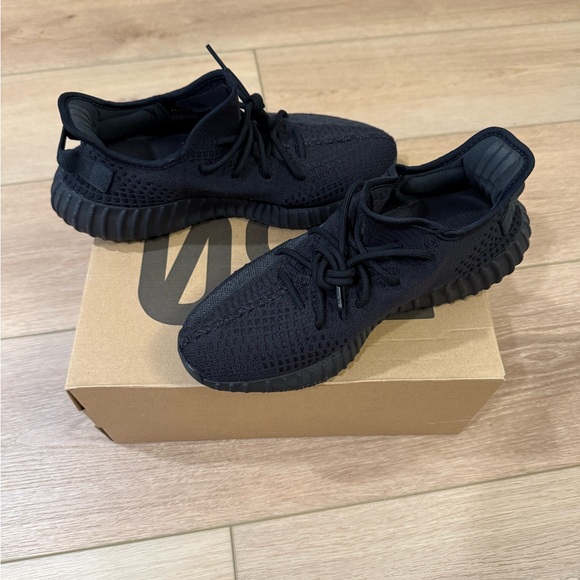 Yeezy Other - Yeezy Adidas Boost 350 Onyx size 10.5 men